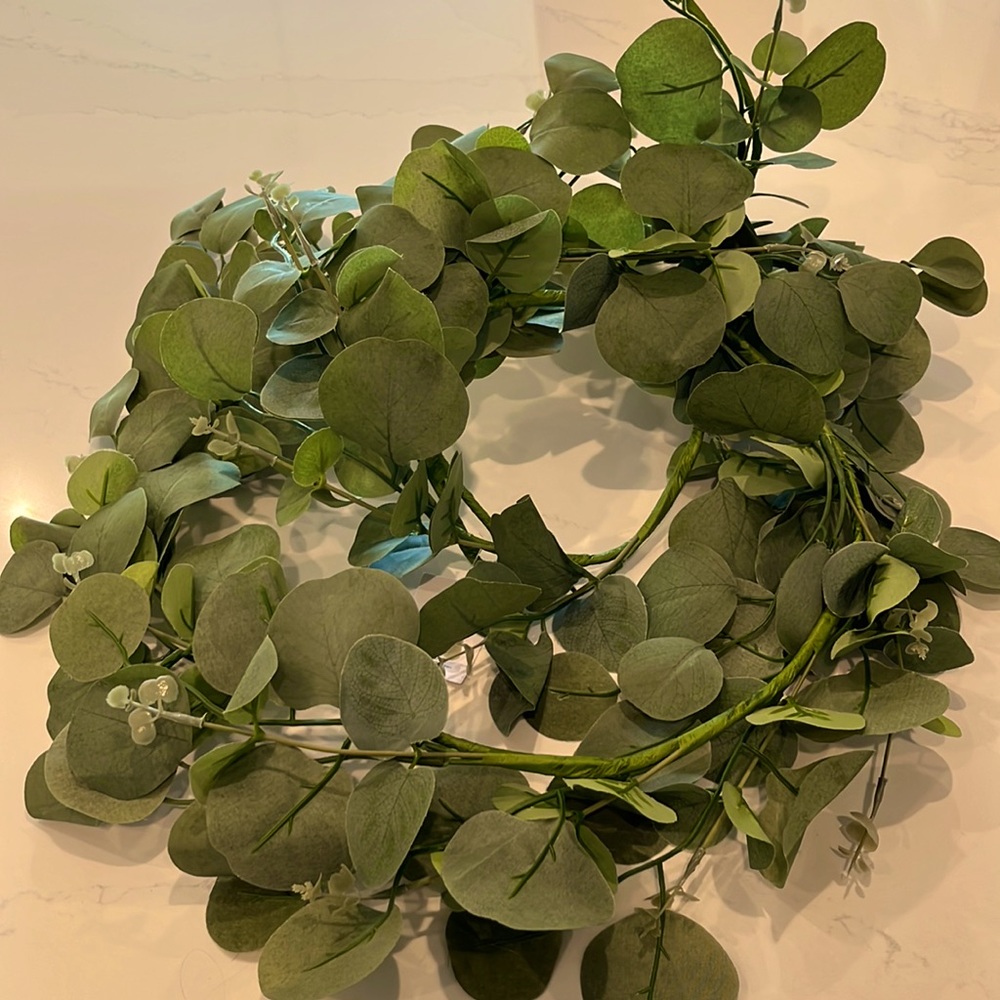 Decorative vine
